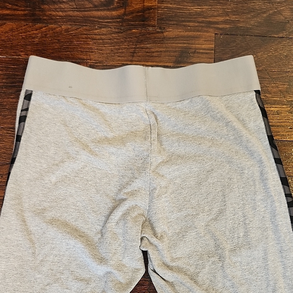 Adidas Gray Workout Leggings with Black and Grey Print Stripes - Picture 5 of 7
